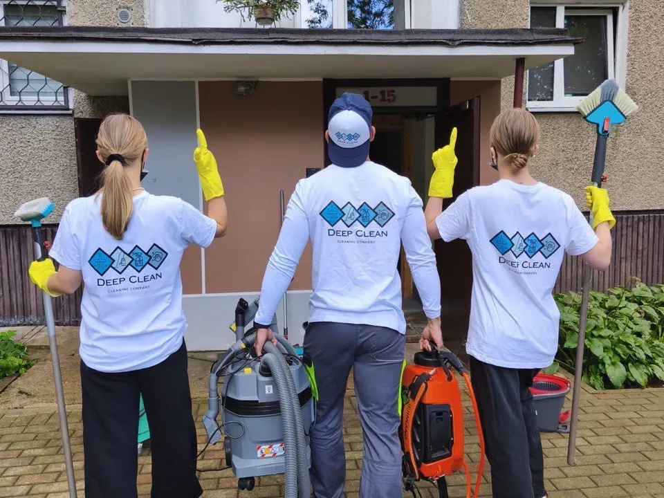 Deep Clean darbu piemērs — māju apsaimniekošana